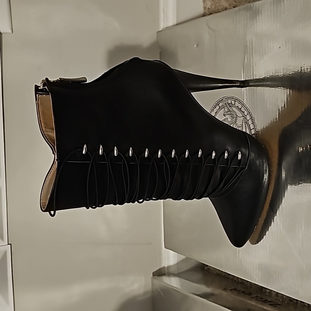 Eastyn casual black heels boots